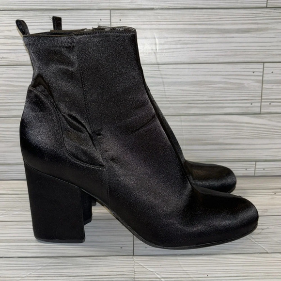 Marc Fisher Boots Black Satin Janie Zip Ankle Bootie Block Heel - Picture 3 of 9